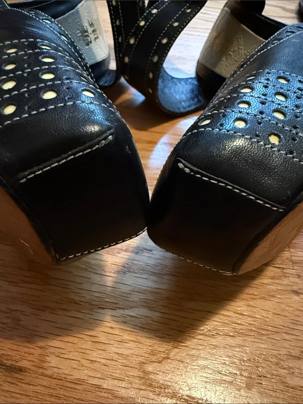 L.A.M.B. Gwen Stefani Vintage Black Leather Polka Dot Mary Jane Heels Size 9.5 M